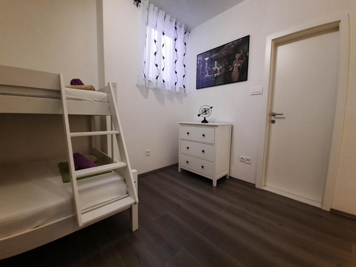 Apartman The Godfather Apartment มาคาร์สกา ภายนอก รูปภาพ