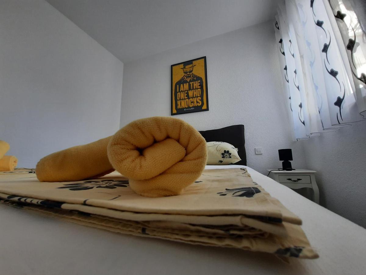 Apartman The Godfather Apartment มาคาร์สกา ภายนอก รูปภาพ